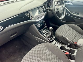 /photos/1322/cc5ad7e2-56fd-73f3-aec4-1fcc2d7c4646_i320x240.jpg